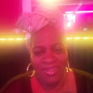 Meet your Posher, Beverly